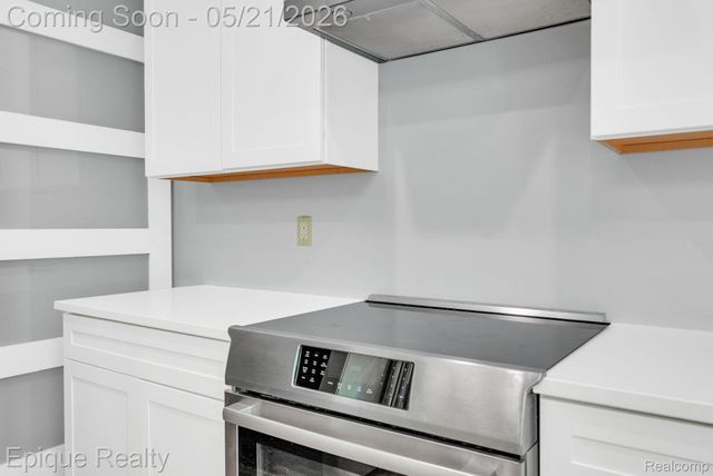 43040 Emerson Way, Novi, MI 48377