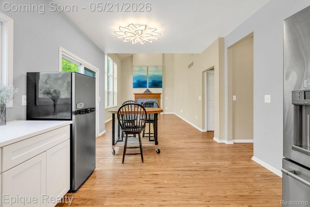 43040 Emerson Way, Novi, MI 48377