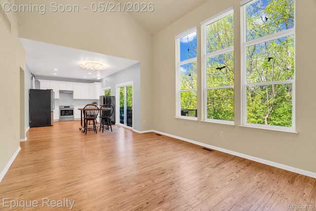 43040 Emerson Way, Novi, MI 48377