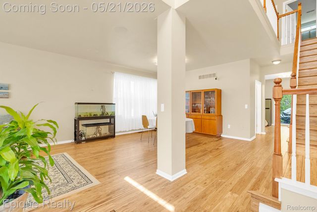 43040 Emerson Way, Novi, MI 48377