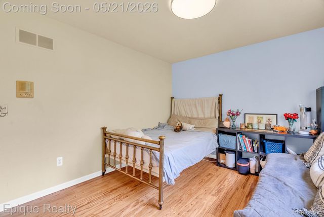 43040 Emerson Way, Novi, MI 48377
