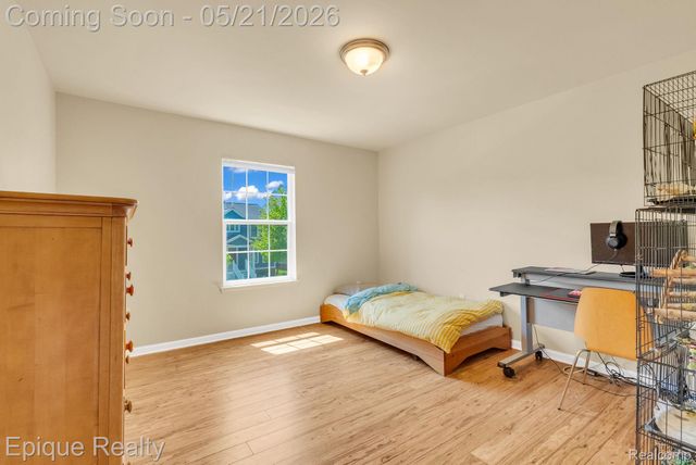 43040 Emerson Way, Novi, MI 48377