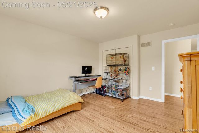 43040 Emerson Way, Novi, MI 48377