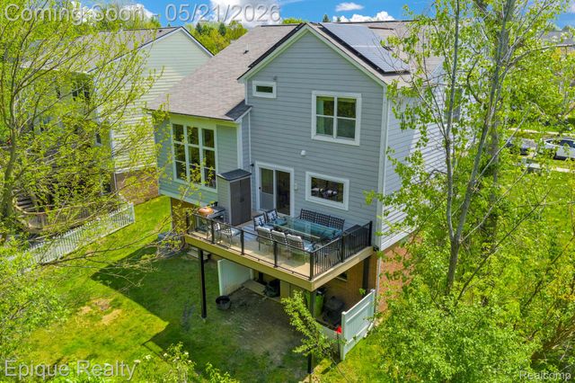43040 Emerson Way, Novi, MI 48377