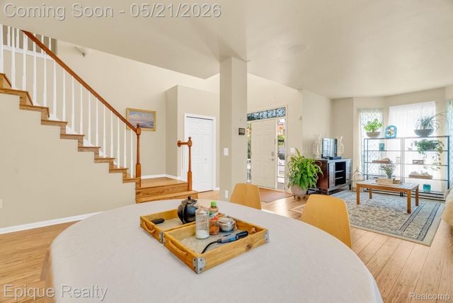 43040 Emerson Way, Novi, MI 48377