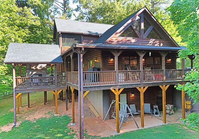 93 Deer Hunter Trail, Blue Ridge, GA 30513