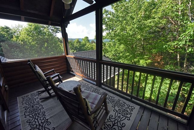 93 Deer Hunter Trail, Blue Ridge, GA 30513