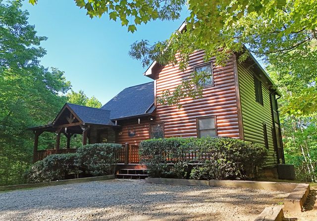 93 Deer Hunter Trail, Blue Ridge, GA 30513