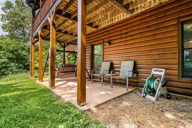 93 Deer Hunter Trail, Blue Ridge, GA 30513