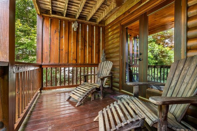 93 Deer Hunter Trail, Blue Ridge, GA 30513
