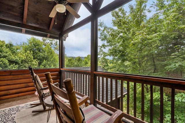 93 Deer Hunter Trail, Blue Ridge, GA 30513