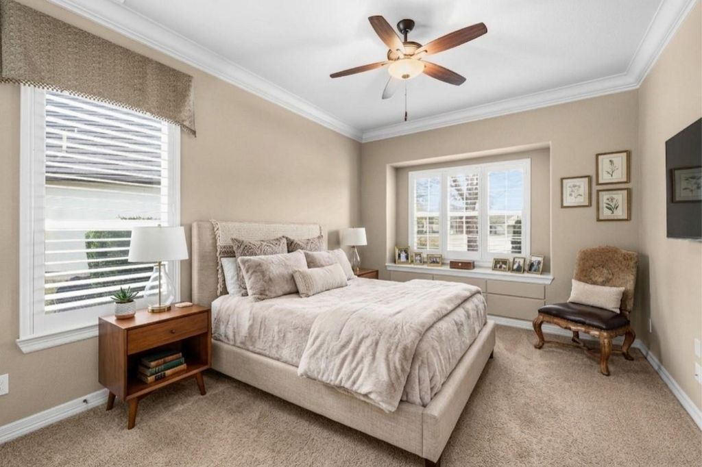 Image 27 of property listing at 5127 Wheaton Park Drive, Sugar Land, TX 77479