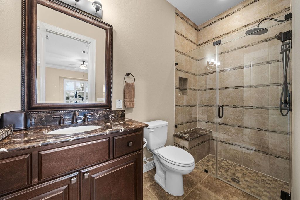 Image 29 of property listing at 5127 Wheaton Park Drive, Sugar Land, TX 77479