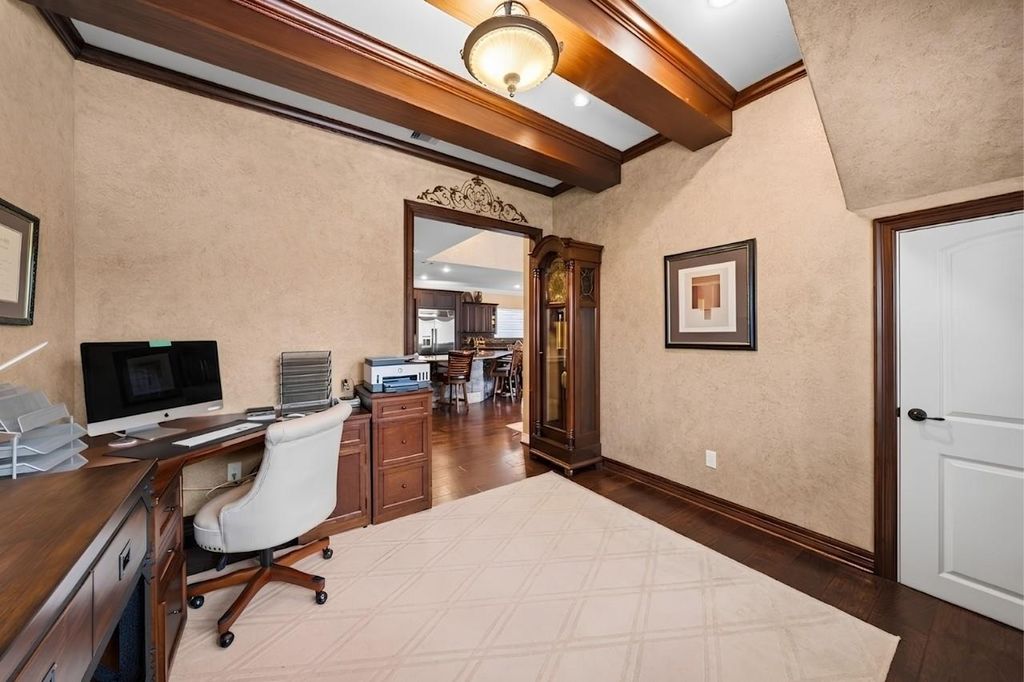 Image 30 of property listing at 5127 Wheaton Park Drive, Sugar Land, TX 77479