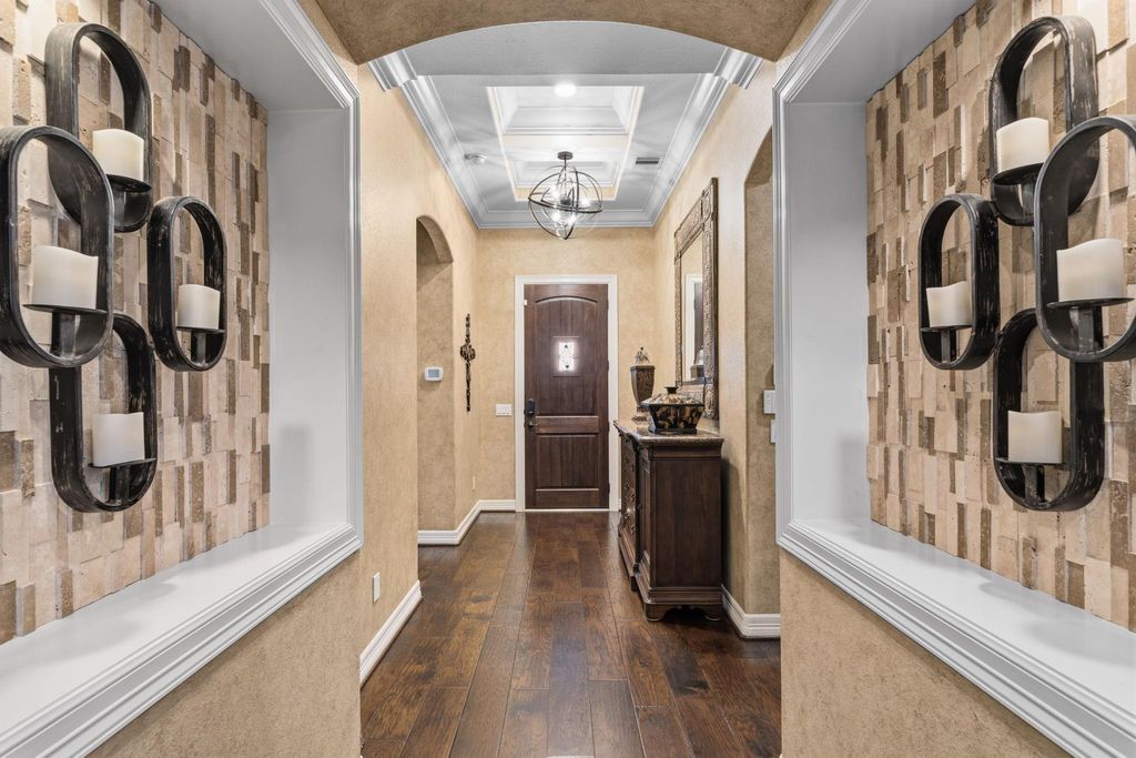 Image 9 of property listing at 5127 Wheaton Park Drive, Sugar Land, TX 77479