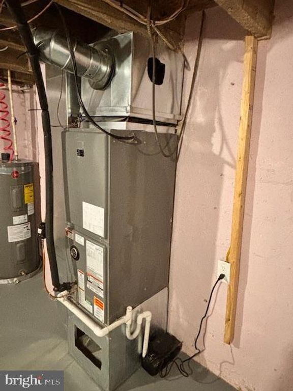 Image 19 of property listing at 1220 N POTOMAC ST, Baltimore, MD 21213