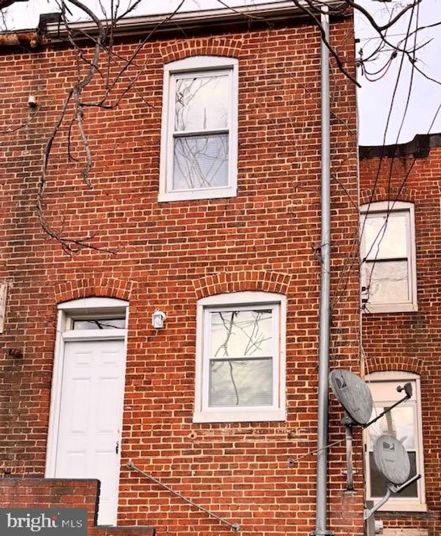 Image 26 of property listing at 1220 N POTOMAC ST, Baltimore, MD 21213