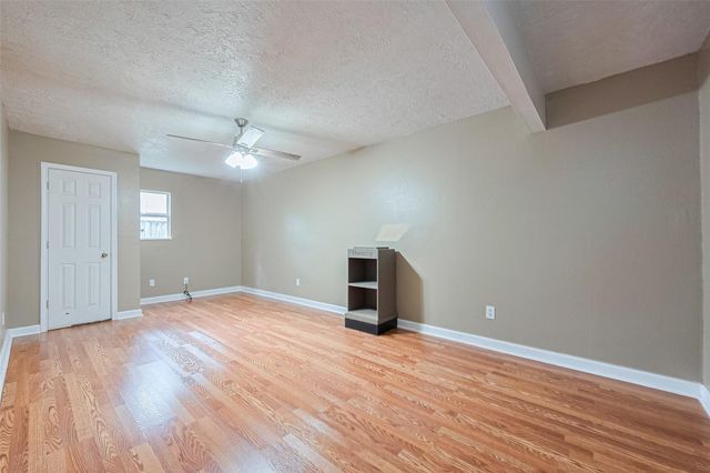3319 Sycamore Springs Drive, Houston, TX 77339