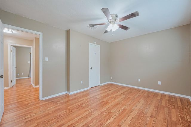 3319 Sycamore Springs Drive, Houston, TX 77339