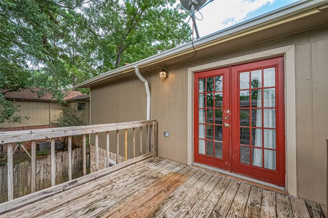 3319 Sycamore Springs Drive, Houston, TX 77339
