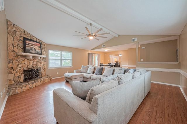 3319 Sycamore Springs Drive, Houston, TX 77339