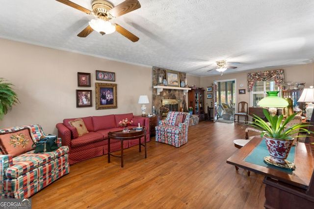 142 Plymouth Drive, Cartersville, GA 30120