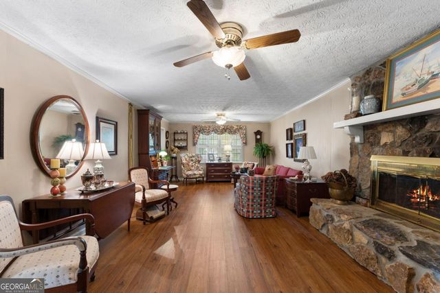 142 Plymouth Drive, Cartersville, GA 30120