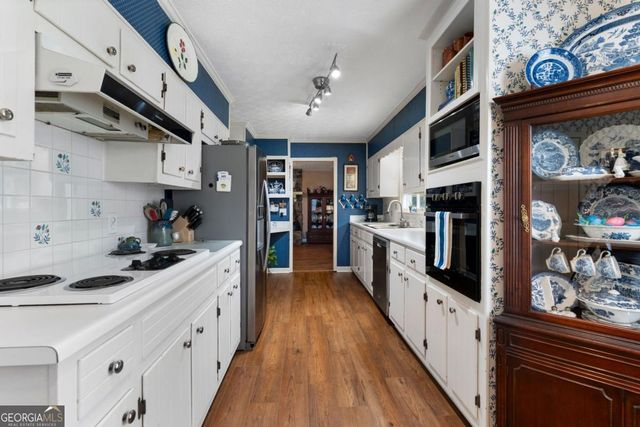 142 Plymouth Drive, Cartersville, GA 30120