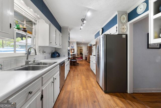 142 Plymouth Drive, Cartersville, GA 30120