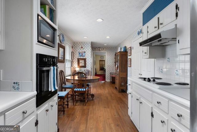 142 Plymouth Drive, Cartersville, GA 30120