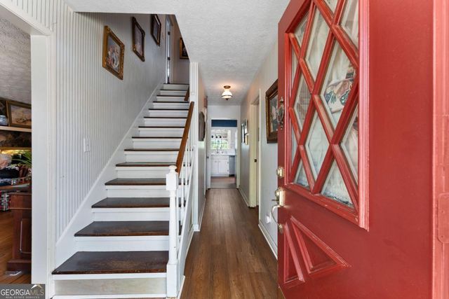 142 Plymouth Drive, Cartersville, GA 30120