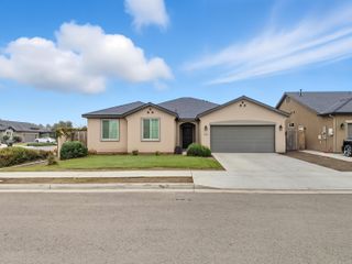 6346 W Burrel Court, Visalia, CA 93291