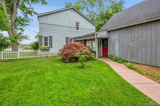 3870 Benstein Road, Commerce Charter Township, MI 48382