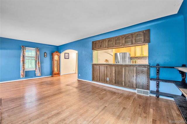 3870 Benstein Road, Commerce Charter Township, MI 48382