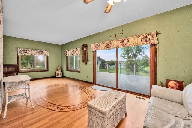 3870 Benstein Road, Commerce Charter Township, MI 48382