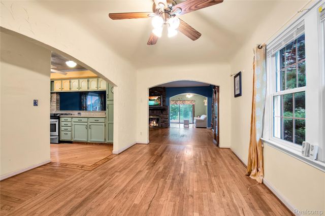 3870 Benstein Road, Commerce Charter Township, MI 48382