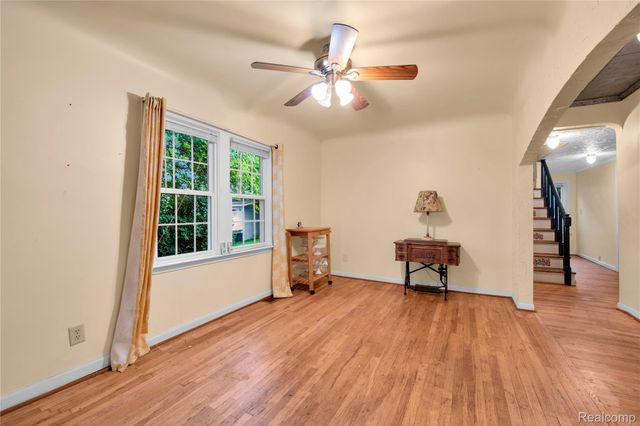 3870 Benstein Road, Commerce Charter Township, MI 48382