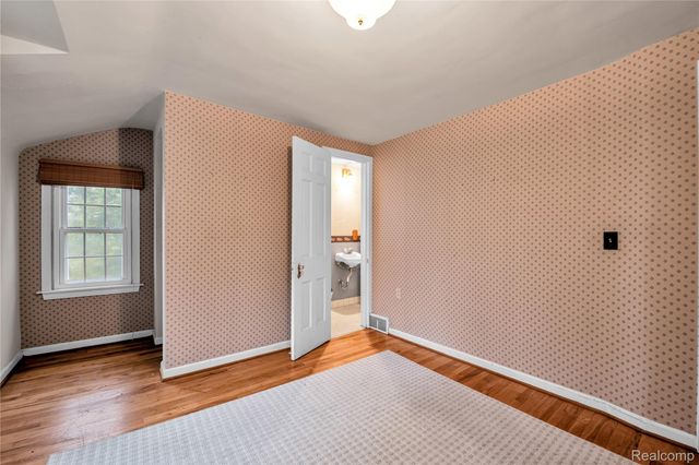 3870 Benstein Road, Commerce Charter Township, MI 48382