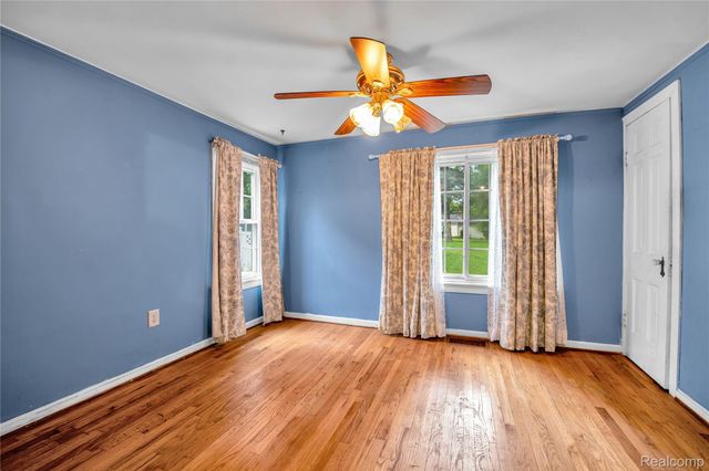 3870 Benstein Road, Commerce Charter Township, MI 48382