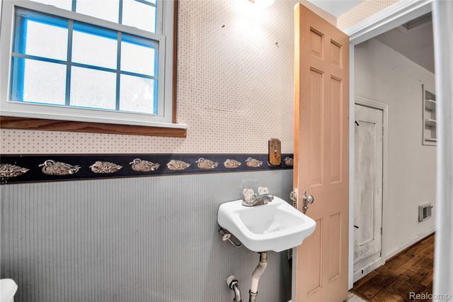 3870 Benstein Road, Commerce Charter Township, MI 48382