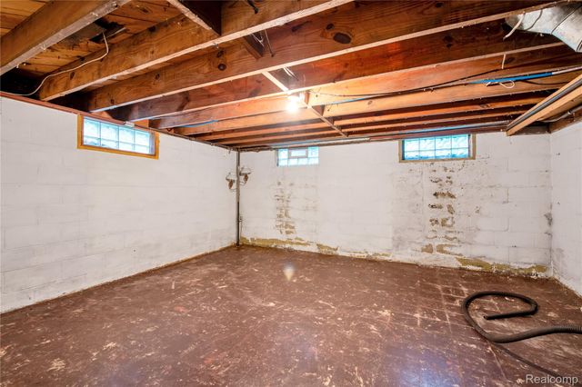 3870 Benstein Road, Commerce Charter Township, MI 48382