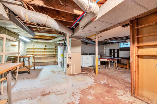 3870 Benstein Road, Commerce Charter Township, MI 48382