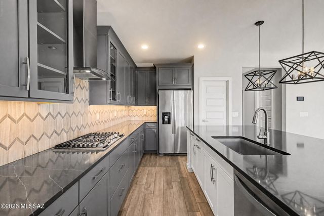 11839 N Silver Village Place, Tucson, AZ 85737