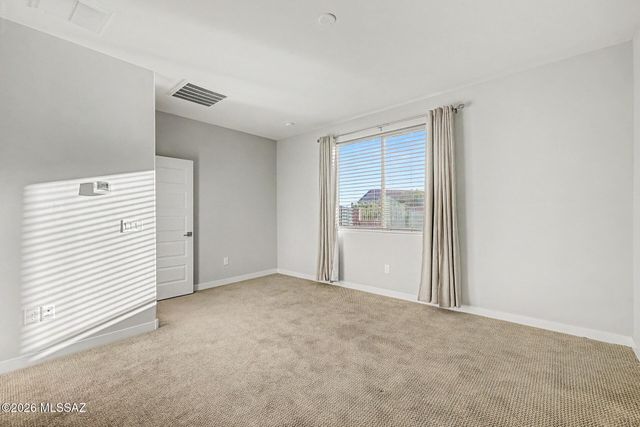 11839 N Silver Village Place, Tucson, AZ 85737