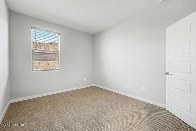 11839 N Silver Village Place, Tucson, AZ 85737