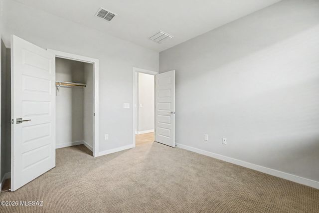 11839 N Silver Village Place, Tucson, AZ 85737