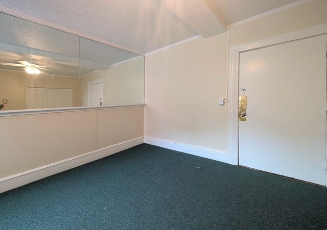 140 Chestnut St 207, Springfield, MA 01103
