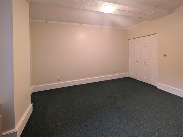 140 Chestnut St 207, Springfield, MA 01103