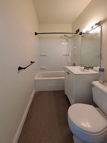 140 Chestnut St 207, Springfield, MA 01103