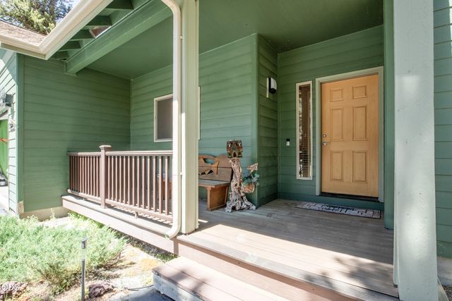 55620 Wagon Master Way, Bend, OR 97707